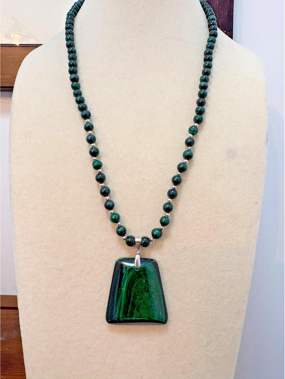 Green Malachite Pendant Necklace 925 Sterling Clasp & Beads 18"
